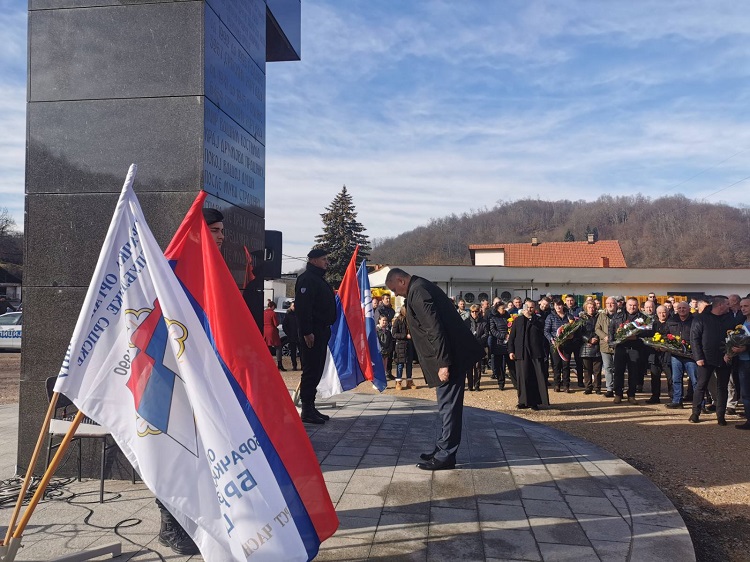 Предсједник Владе Радован Вишковић присуствовао обиљежавању страдања Срба на подручју Кравица