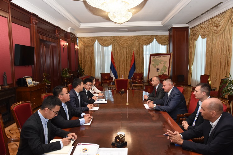 Премијер Вишковић разговарао са делегацијом кинеске компаније Чајна Шандонг Интернешнал (China Shandong International)