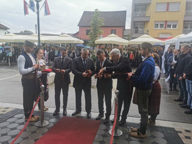 Предсједник Владе отворио нову зграду општине у Братунцу: Част грађанима поклонити овај величанствени објекат