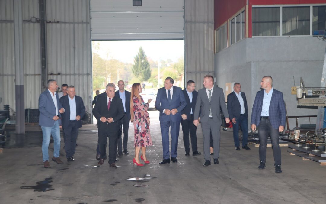 Посјета новоотвореном производном погону фирме „Контејн ембокс“