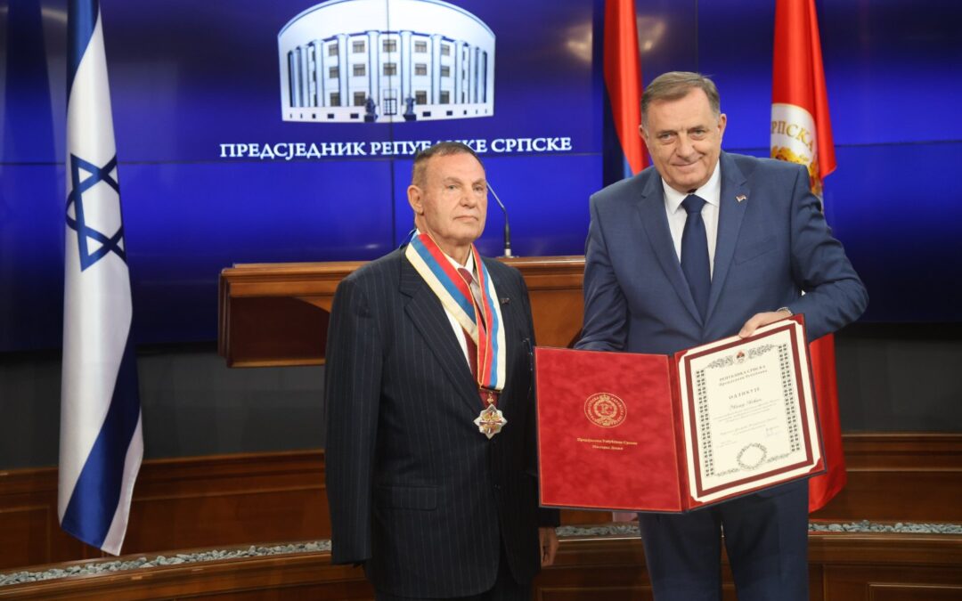 Предсједник Републике Српске одликовао Моше Левија Орденом заставе Републике Српске са златним вијенцем